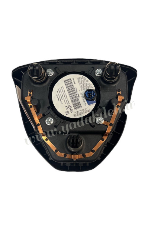 نمای پشت ایربگ راننده اچ سی کراس H30 Cross شامل کانکتورها