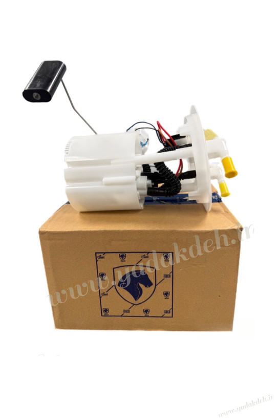 مجموعه پمپ بنزین و گیج تارا ایساکو، قرار گرفته روی جعبه ایساکو