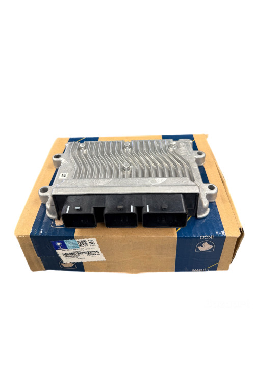 ایسیو والئو J34 اصلی روی بستهبندی کارتنی ایساکو با لیبل آبی رنگ اصالت کالا و کد فنی